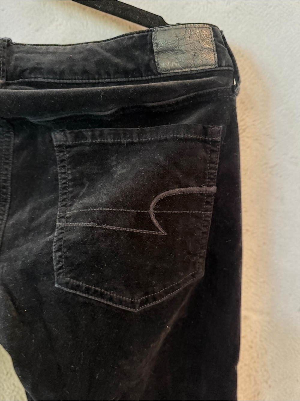 American Eagle Outfitters Black Velvet-Look Skinny Pants - Picture 9 of 10
